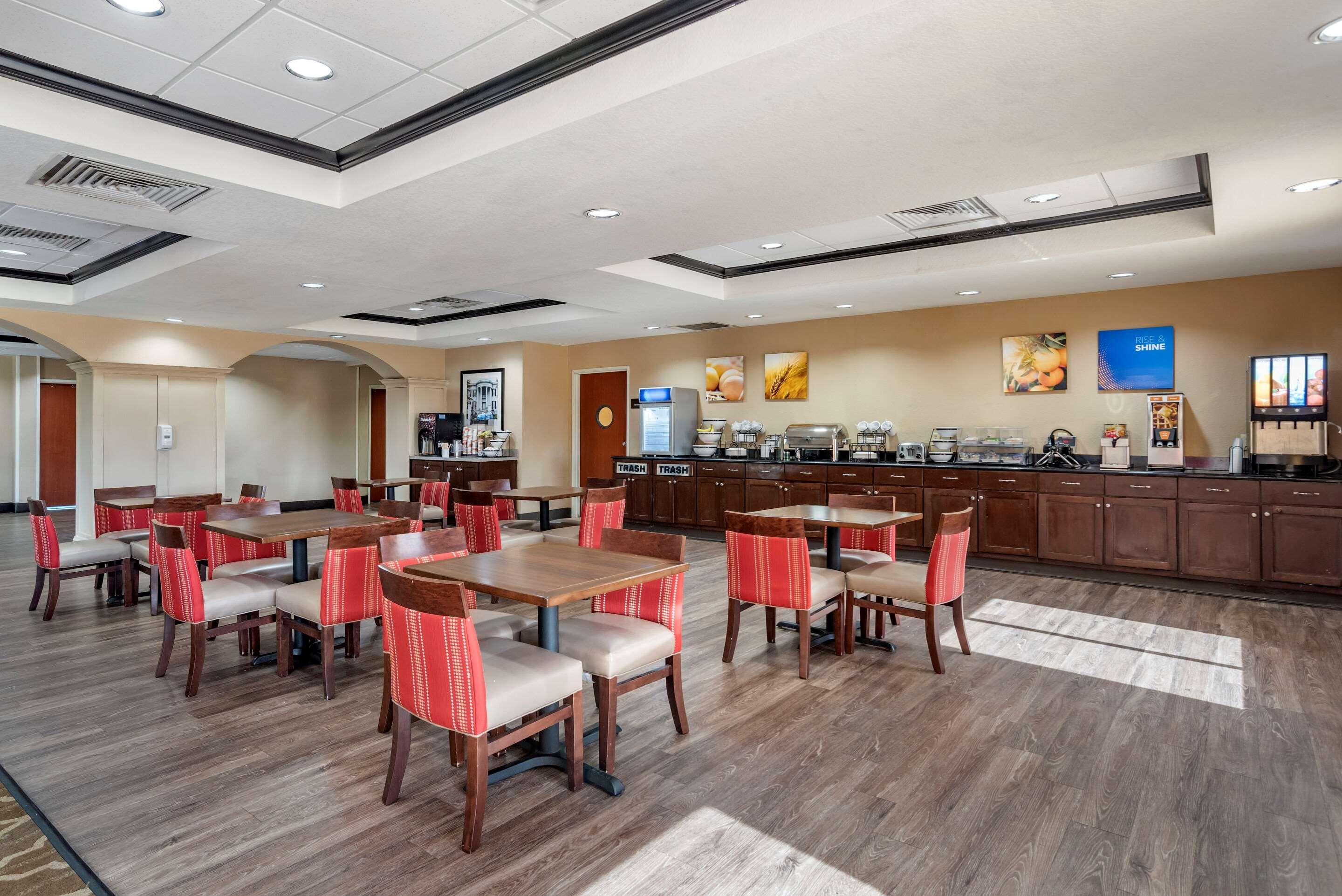 Comfort Inn & Suites Clinton Eksteriør bilde
