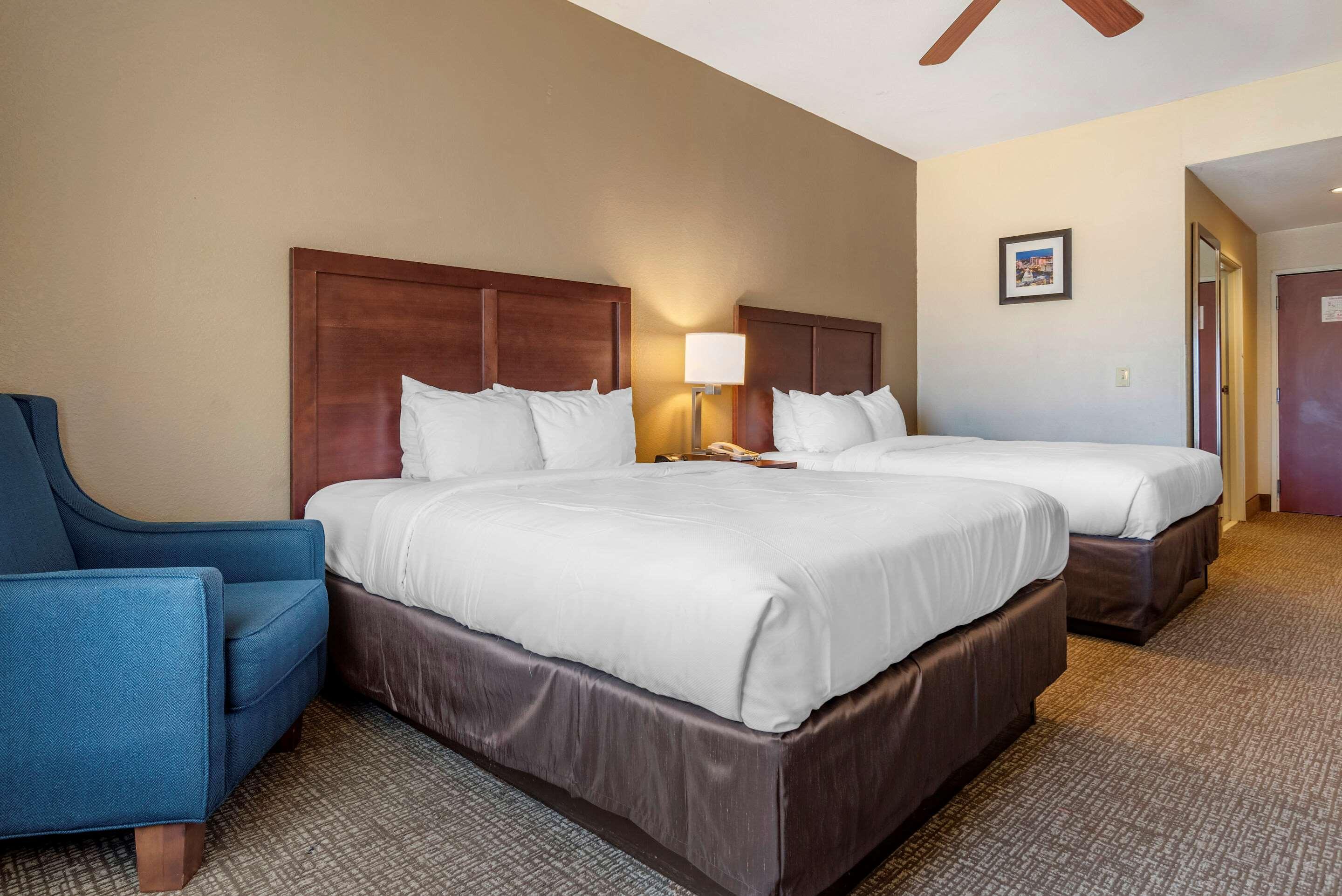 Comfort Inn & Suites Clinton Eksteriør bilde