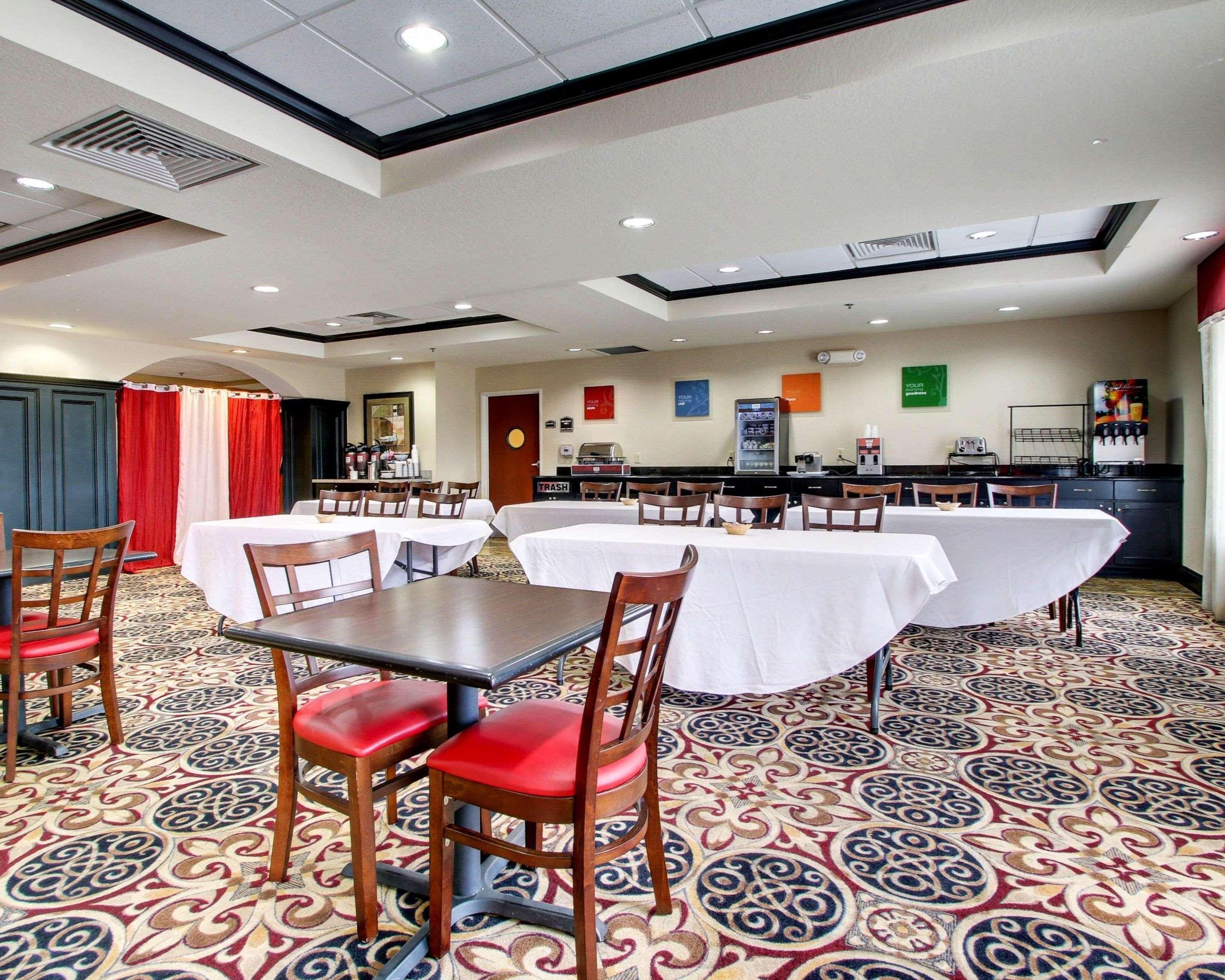 Comfort Inn & Suites Clinton Eksteriør bilde